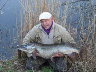 Photo of Dave Horton with pike